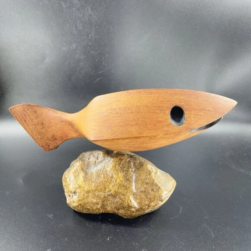 Vintage Hand‎ Carved Decorative Beach Fish Shorebird Hand Made Wood On Stone VTG